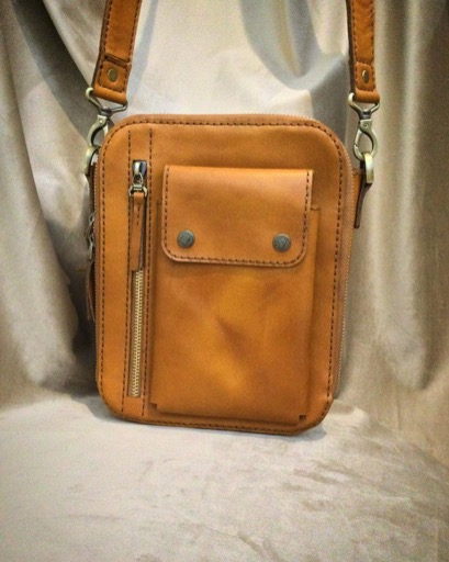 کیف دوشی|Roshinaleather