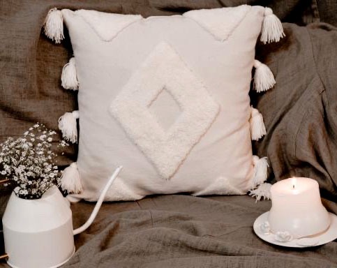 کوسن پانچ دوزی|کارا گالری