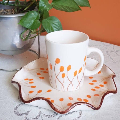 ست‌بشقاب‌و ماگ نورا|ماهنی