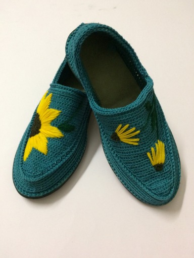 گیوه گلدوزی |گالری شیدرخ 